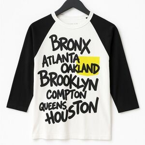 Modern T-shirt with 3/4 Sleeves